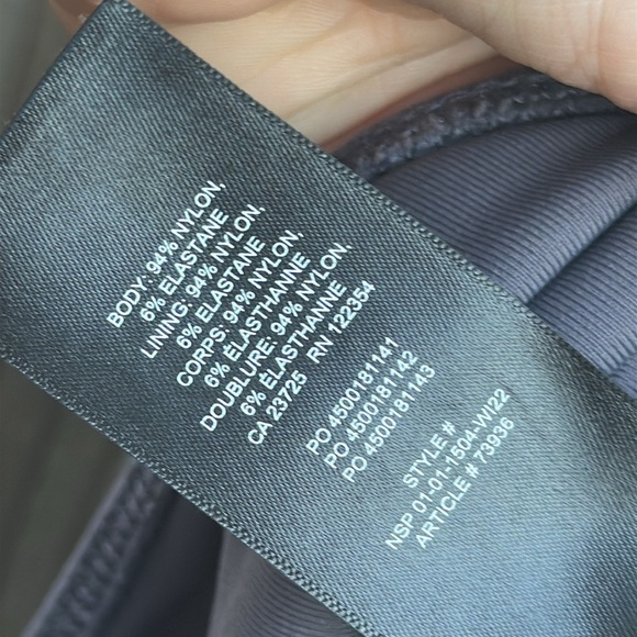 Aritzia Babaton Contour Squareneck Long Sleeve Bodysuit Large - Picture 8 of 8